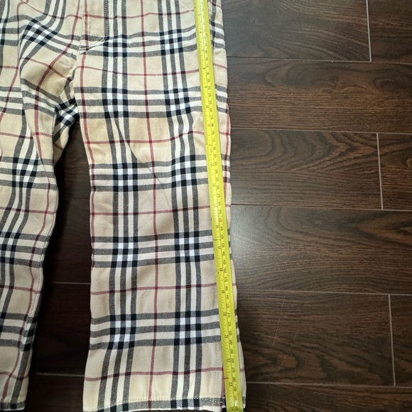 Burberry Capri Pants - Picture 5 of 5